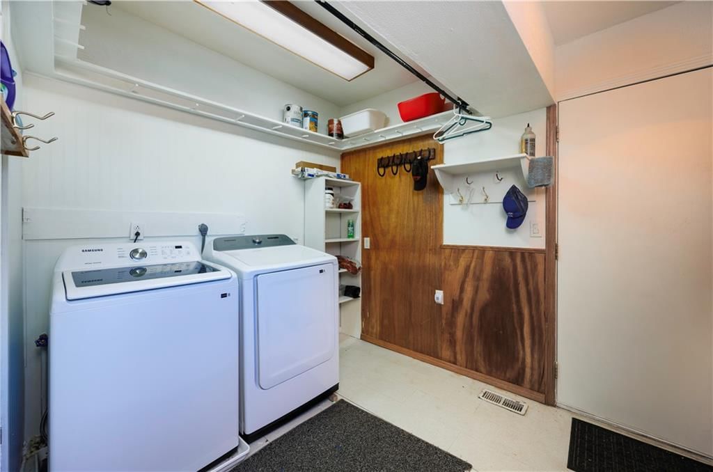 1013 Osage Street — photo 17