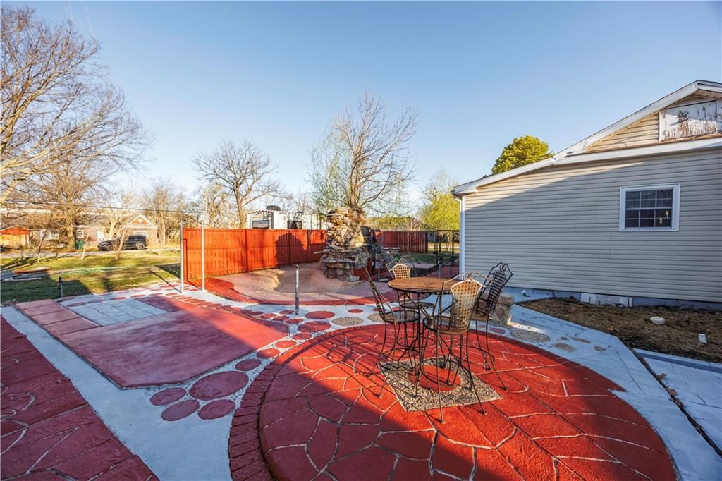 1013 Osage Street — photo 22