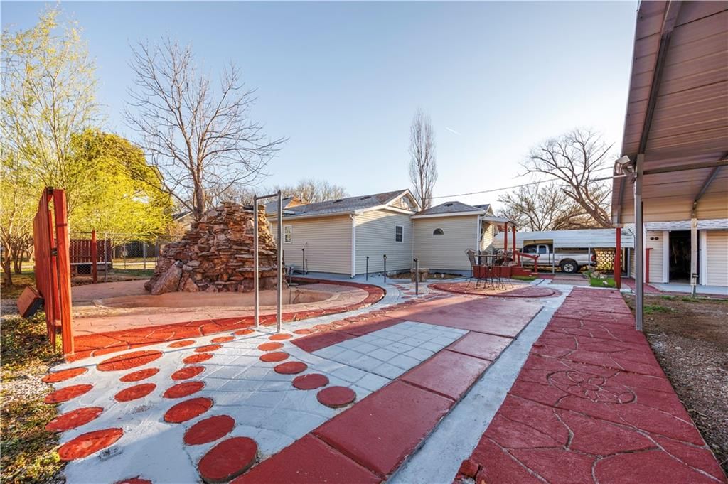 1013 Osage Street — photo 23