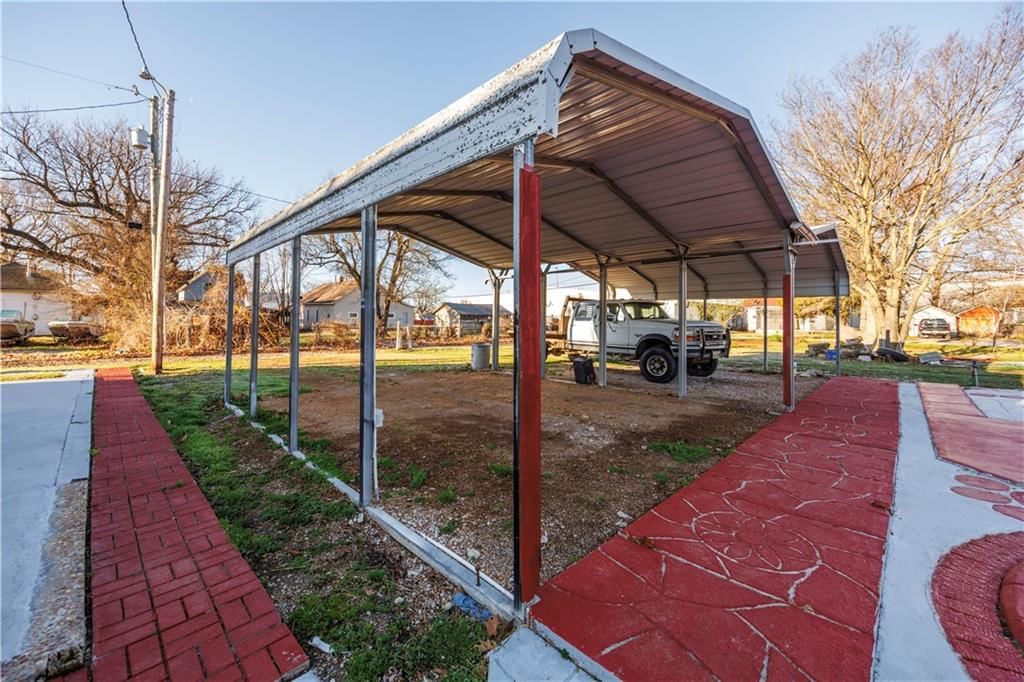 1013 Osage Street — photo 27