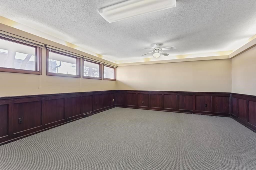 102 S Judson Street — photo 9