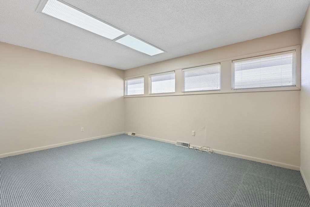 102 S Judson Street — photo 12
