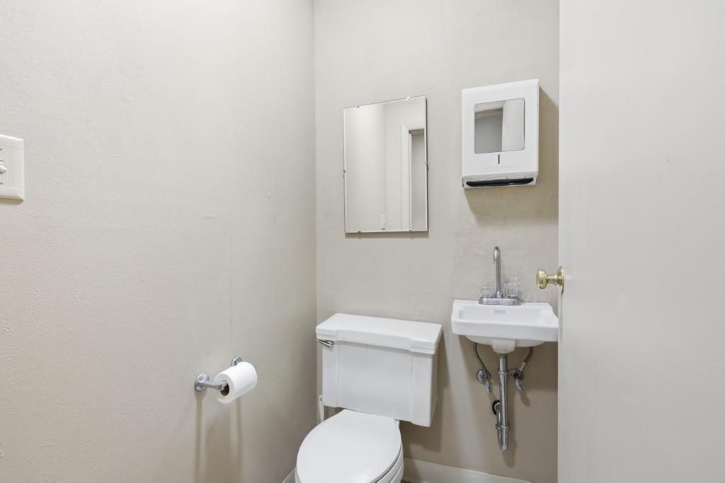 102 S Judson Street — photo 15