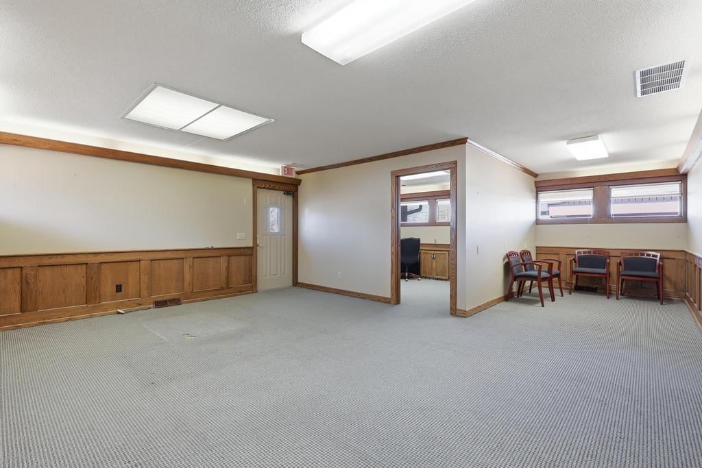 102 S Judson Street — photo 16