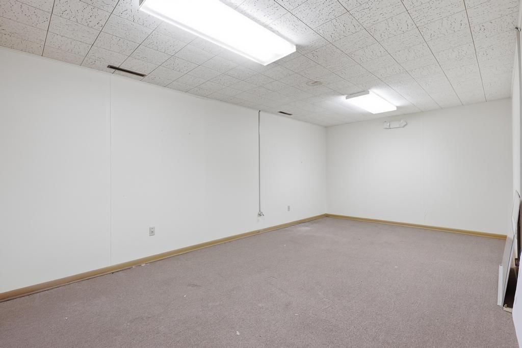 102 S Judson Street — photo 23