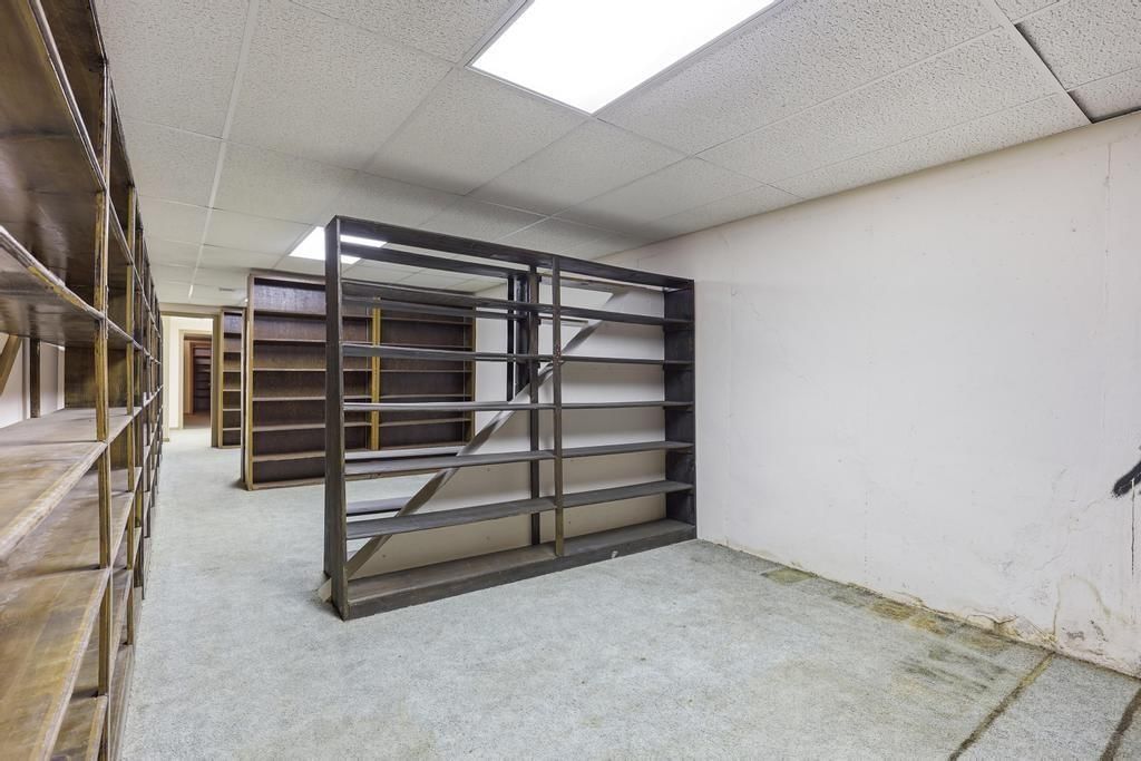 102 S Judson Street — photo 27