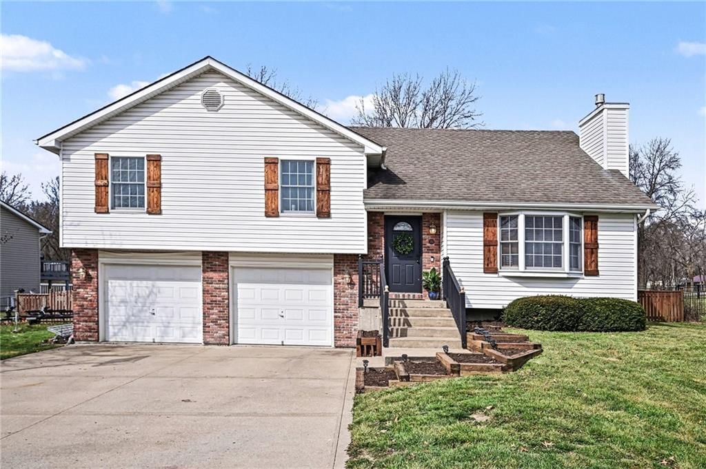 205 Rhodus Court, Lawson, MO