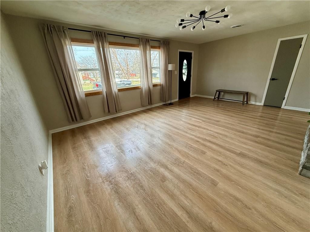 522 Oscar Street — photo 4