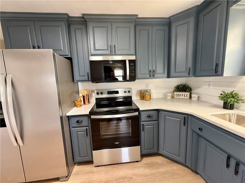 522 Oscar Street — photo 9