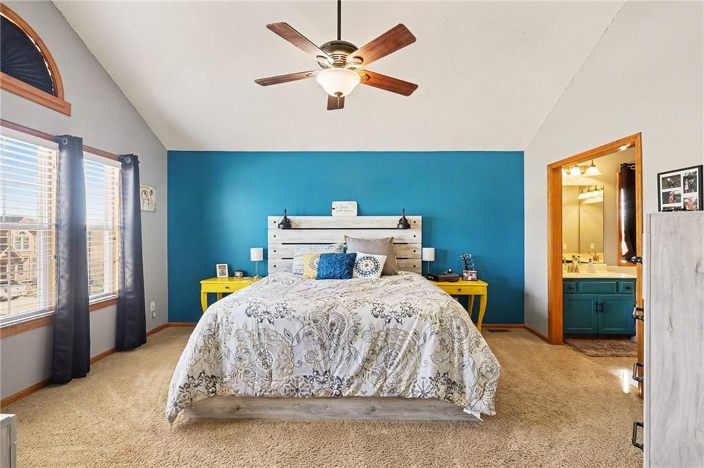 5217 NE Holiday Drive — photo 13
