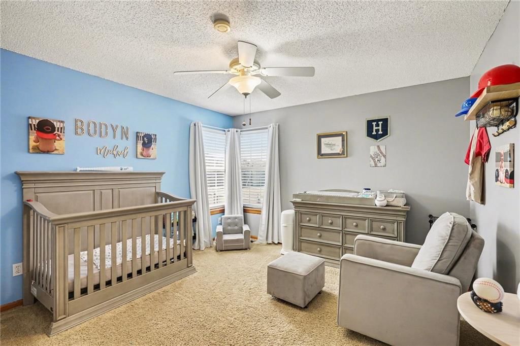 5217 NE Holiday Drive — photo 15