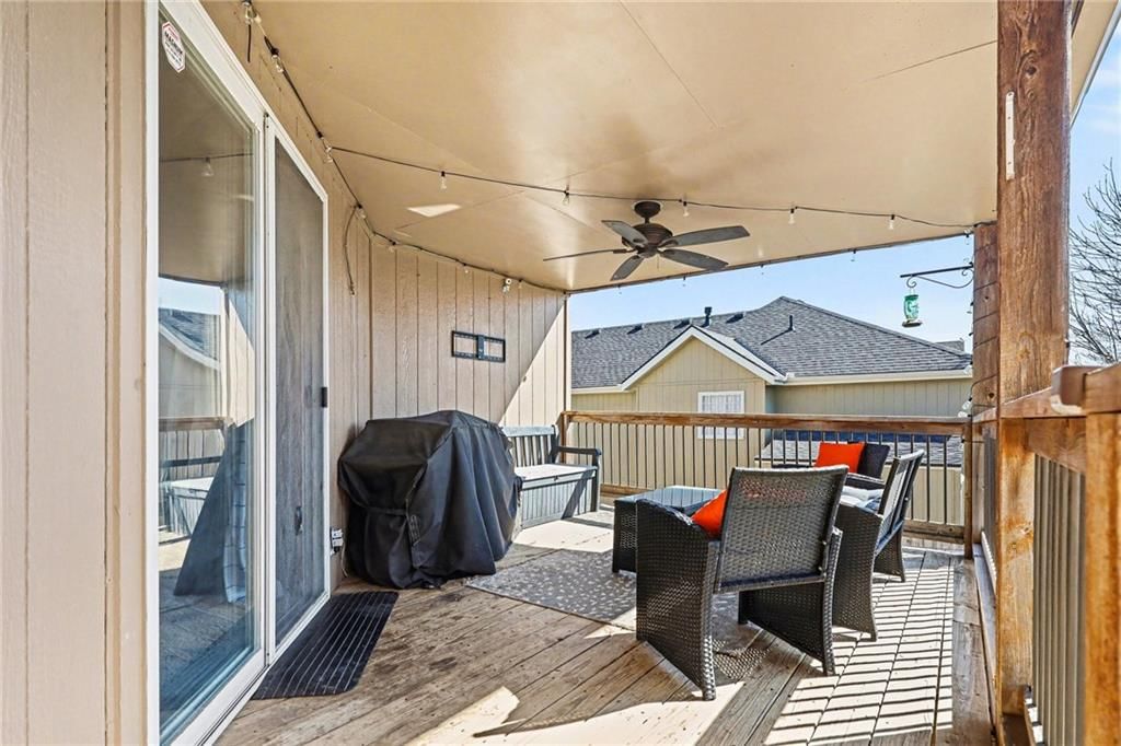 5217 NE Holiday Drive — photo 24