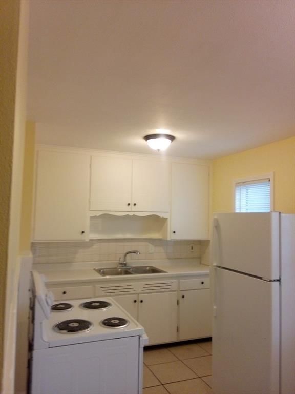13729 S US 71 Highway — photo 3