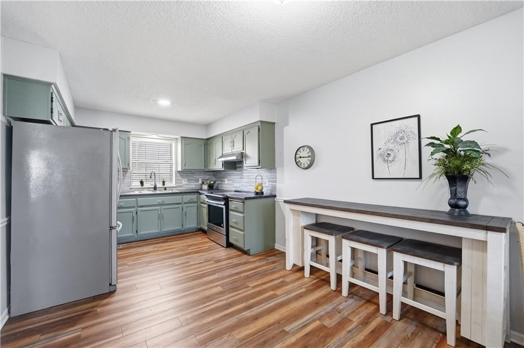 1505 Emerald Circle — photo 8
