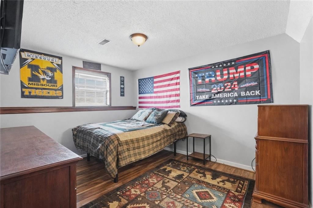 1505 Emerald Circle — photo 18