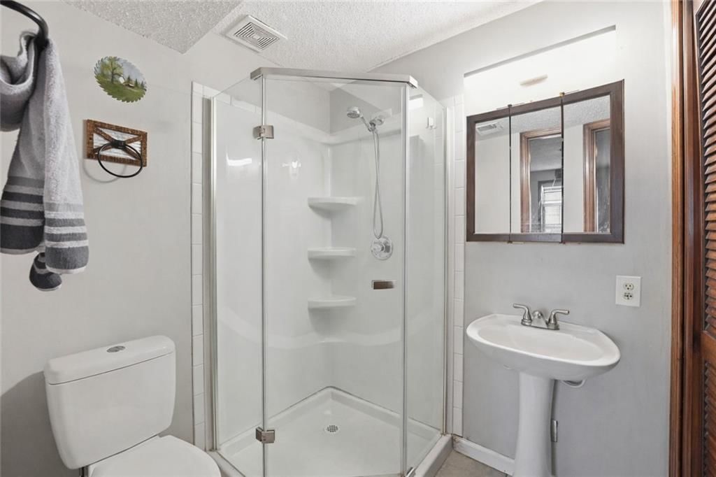 1505 Emerald Circle — photo 19