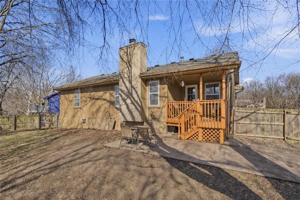 1505 Emerald Circle — photo 20