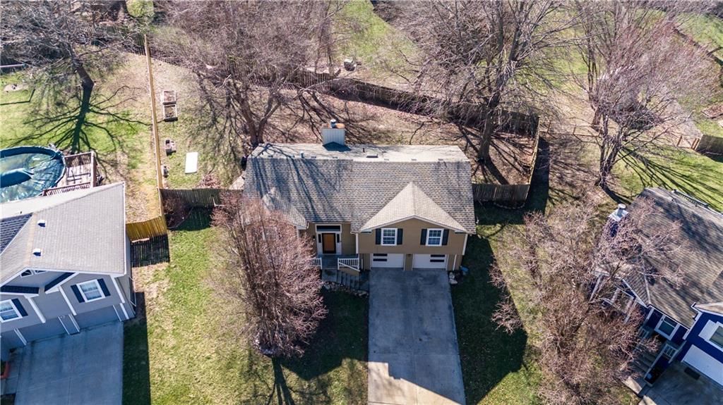 1505 Emerald Circle — photo 22
