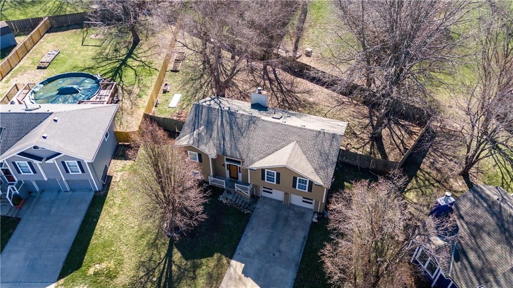 1505 Emerald Circle — photo 24