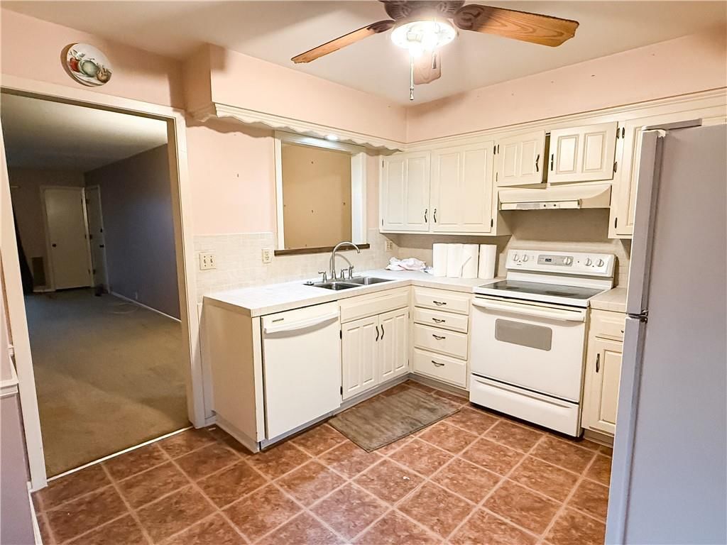 439 W 104th Street — photo 18