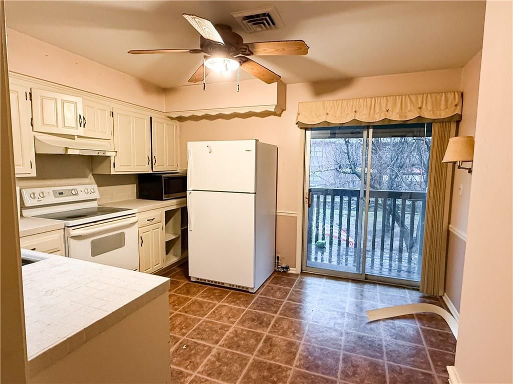 439 W 104th Street — photo 21