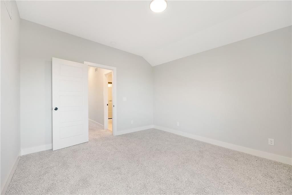 300 SW Hawthorne Court — photo 37