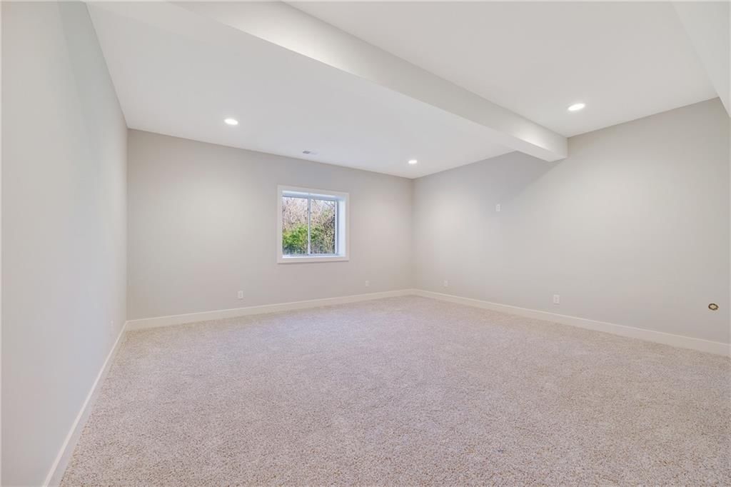 300 SW Hawthorne Court — photo 56