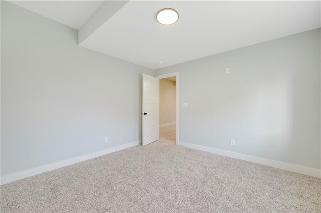 300 SW Hawthorne Court — photo 60