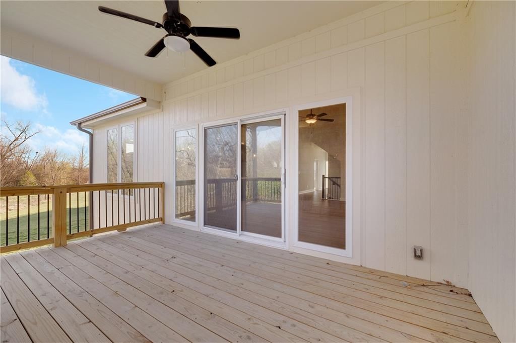 300 SW Hawthorne Court — photo 66