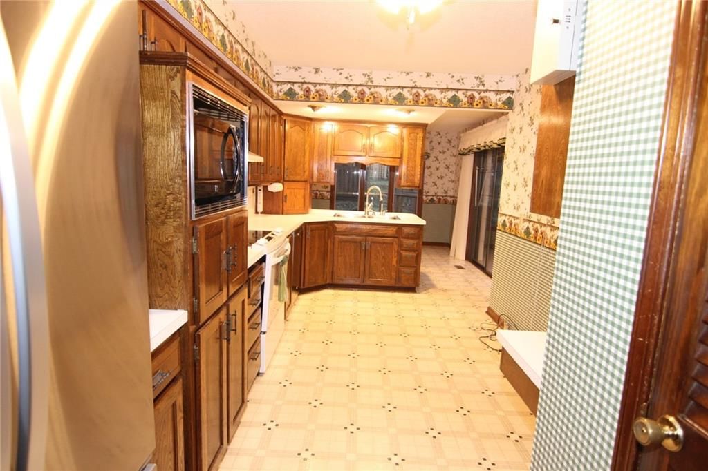 11415 W 49th Terrace — photo 8