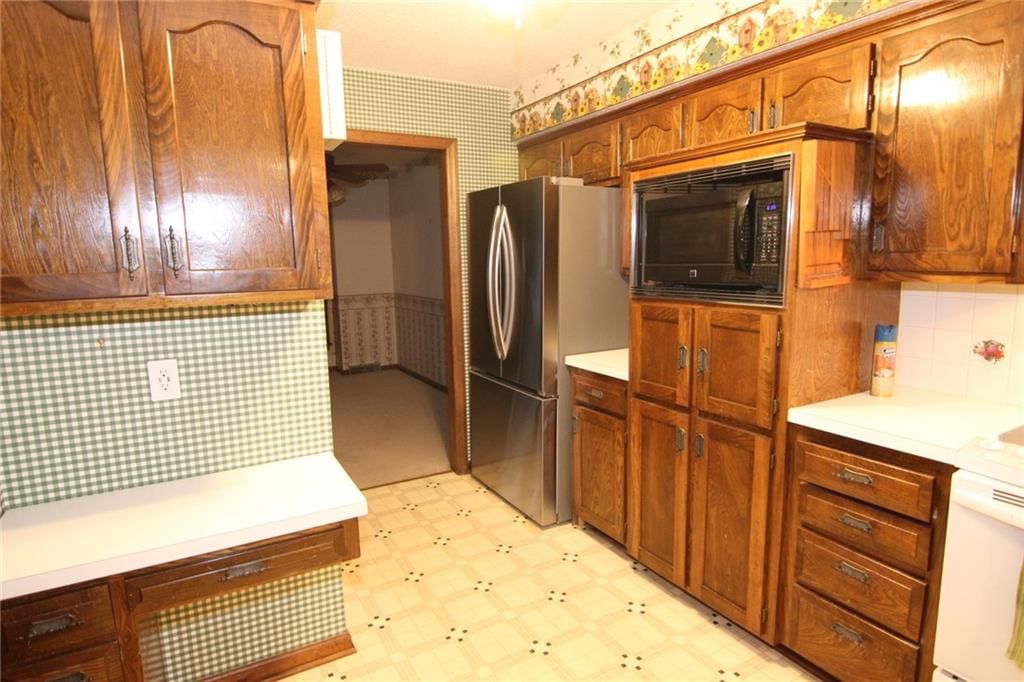 11415 W 49th Terrace — photo 10