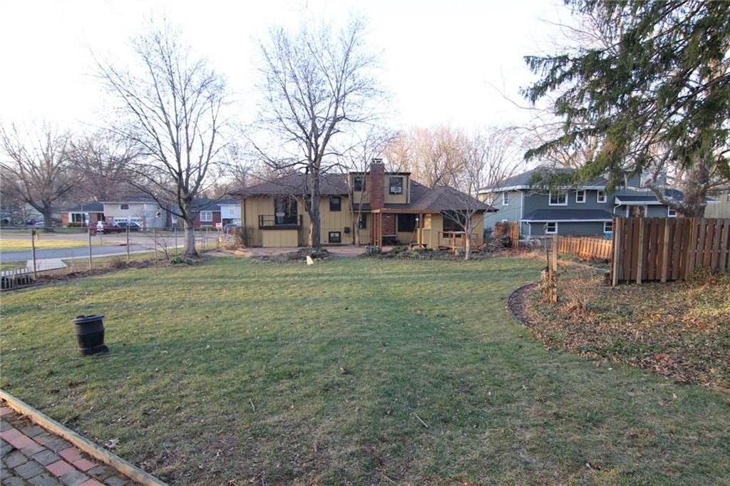 11415 W 49th Terrace — photo 31