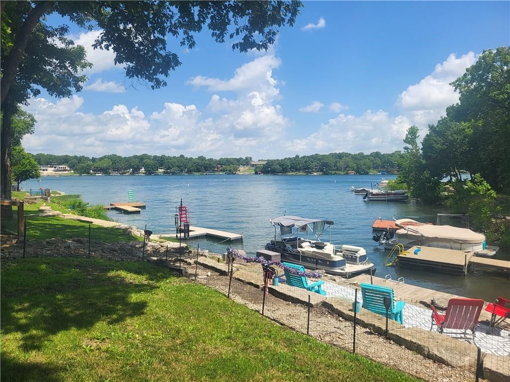 133 Mystic Valley Drive, Linn Valley, KS