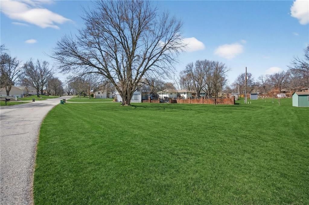 5660 Meadow Heights Drive — photo 3