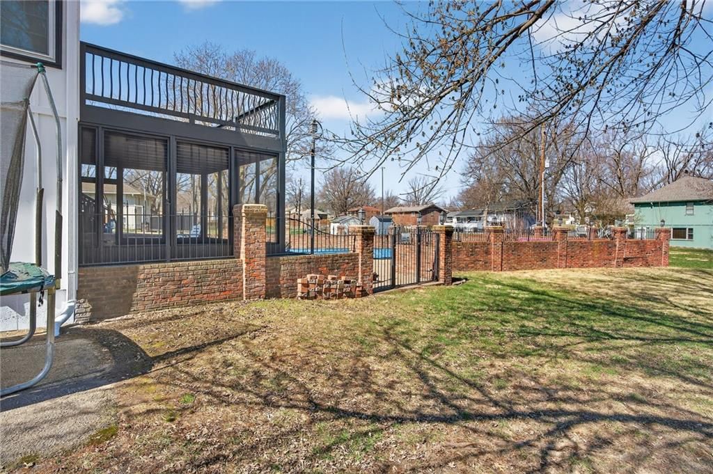 5660 Meadow Heights Drive — photo 5