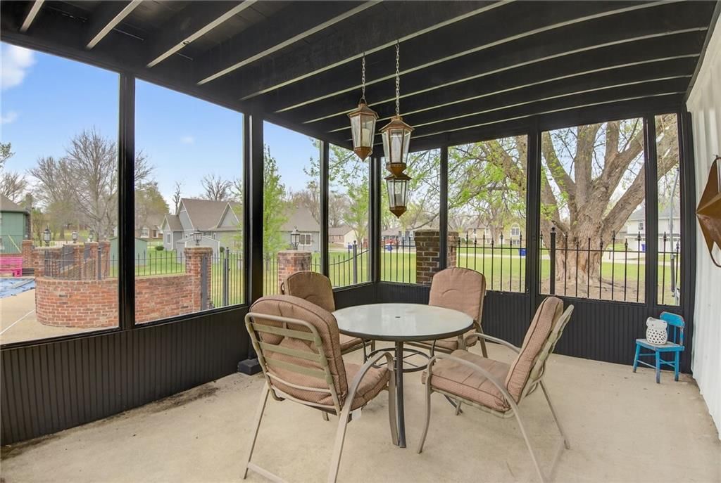 5660 Meadow Heights Drive — photo 8
