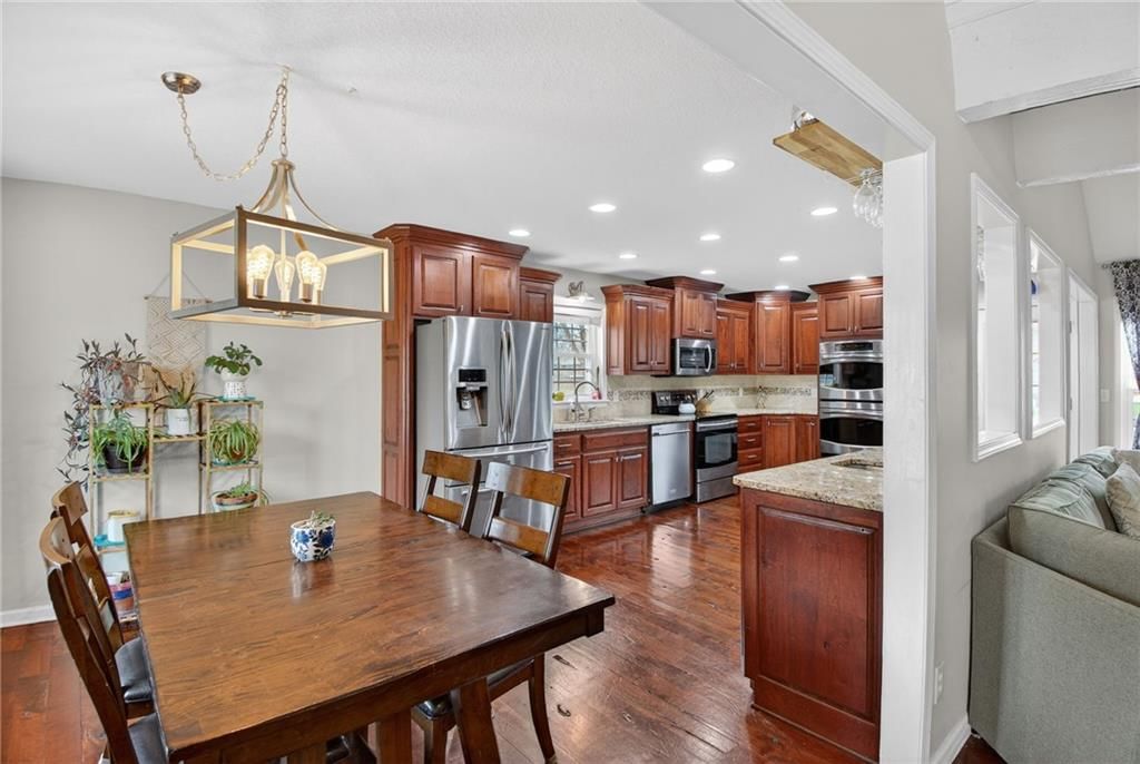5660 Meadow Heights Drive — photo 16