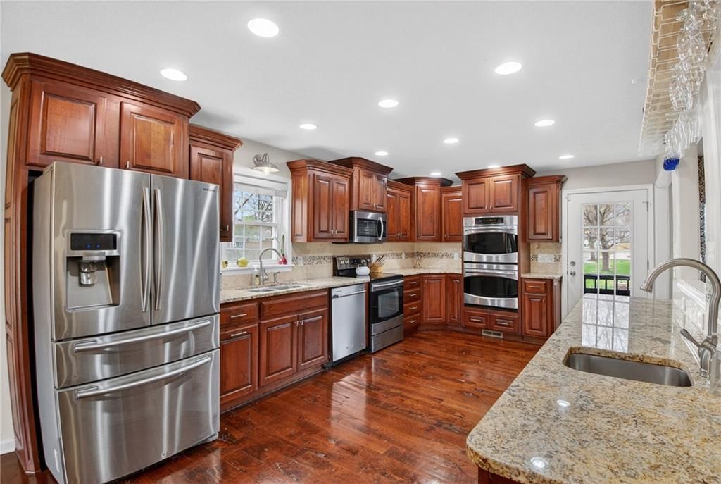 5660 Meadow Heights Drive — photo 17