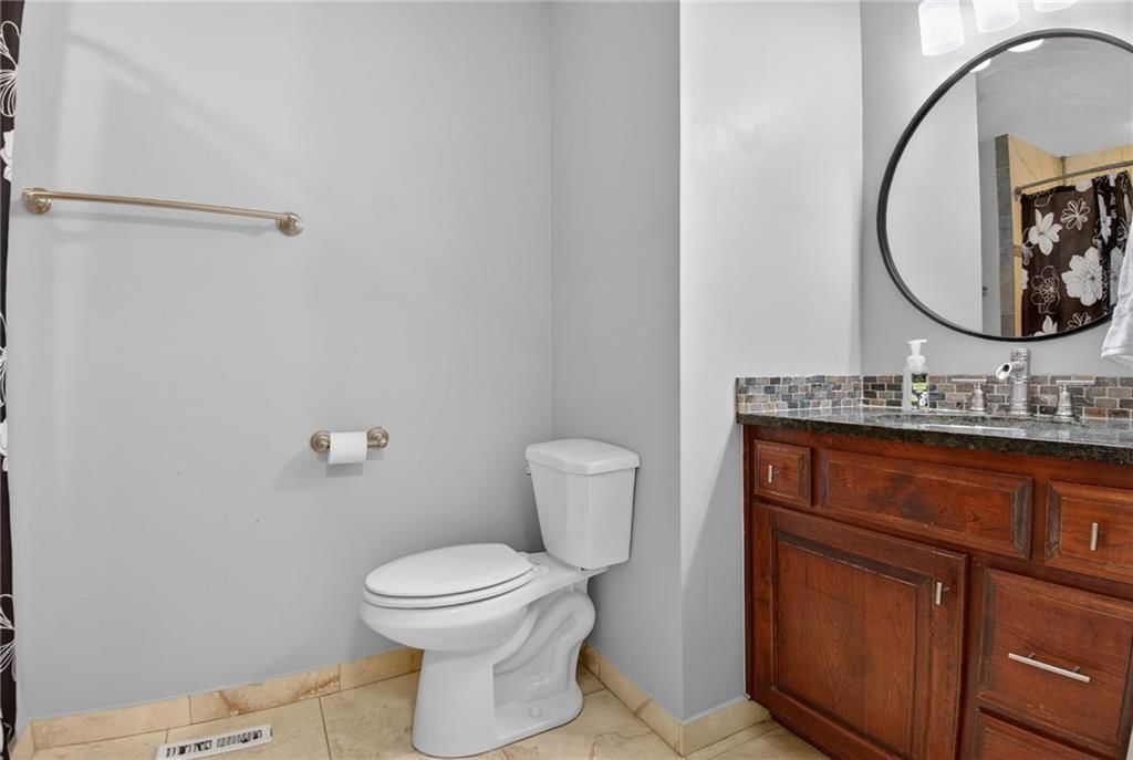 5660 Meadow Heights Drive — photo 23
