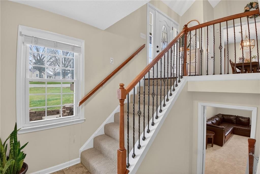 5660 Meadow Heights Drive — photo 24