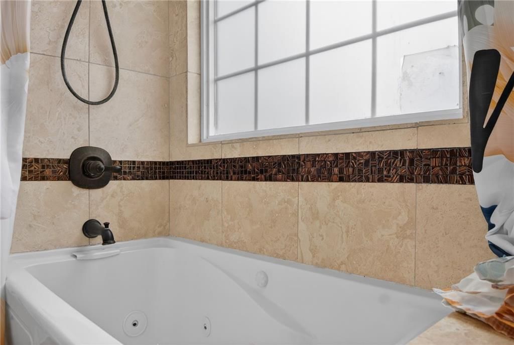 5660 Meadow Heights Drive — photo 31