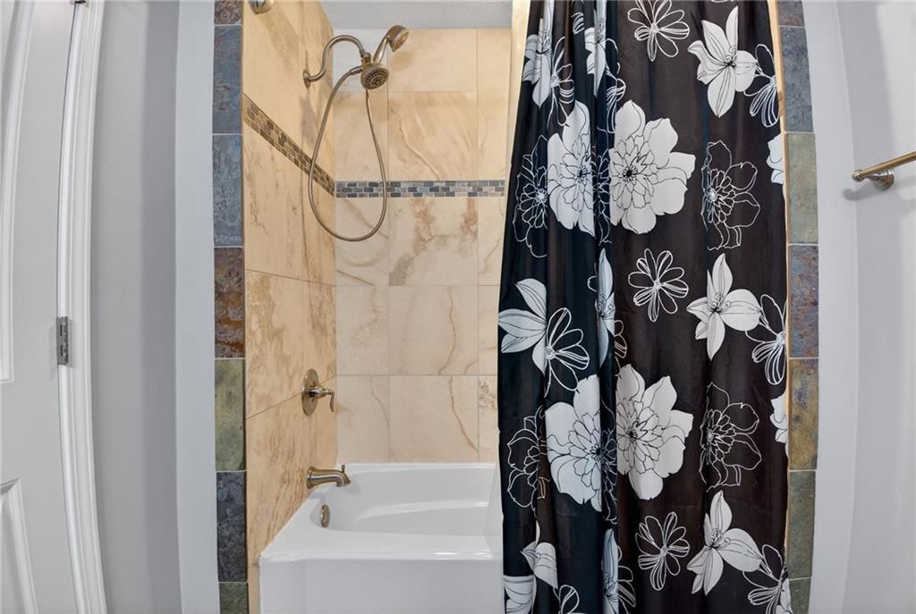5660 Meadow Heights Drive — photo 33