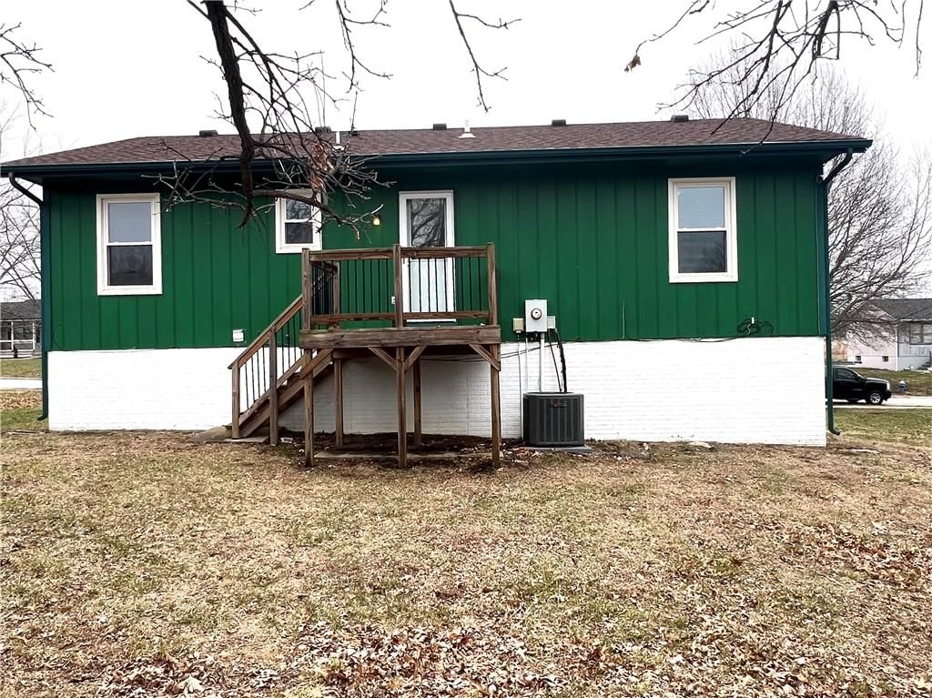 606 Younger Drive — photo 4