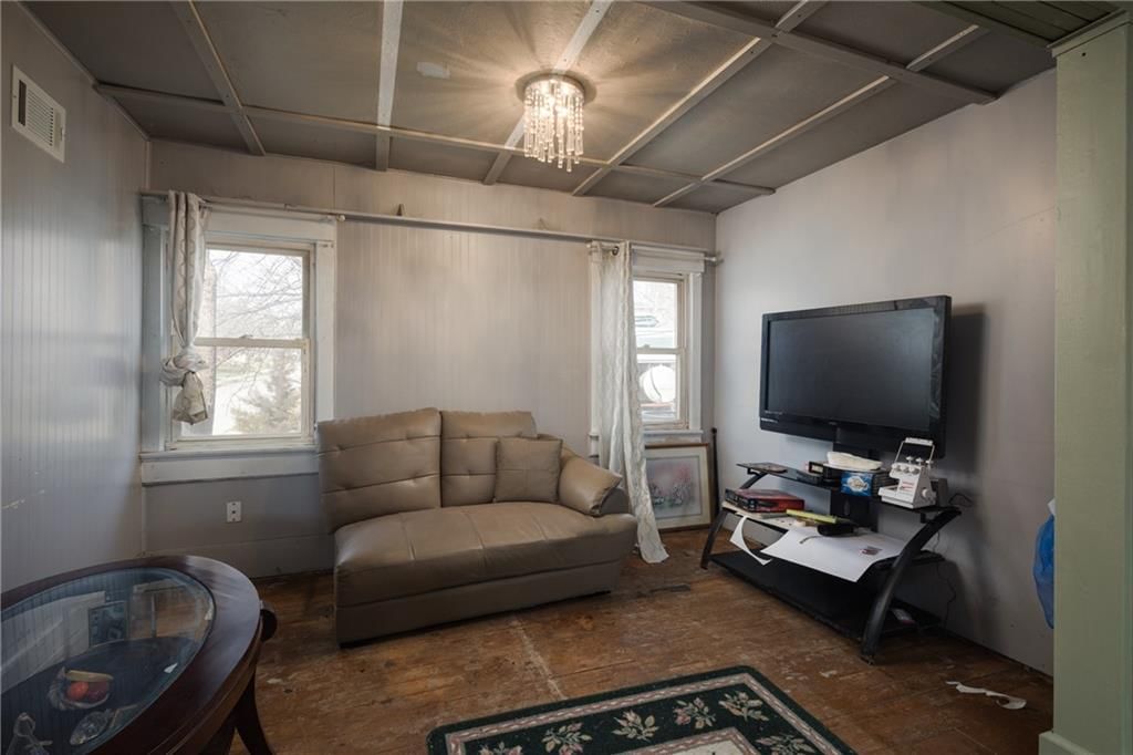2707 Maple Avenue — photo 16