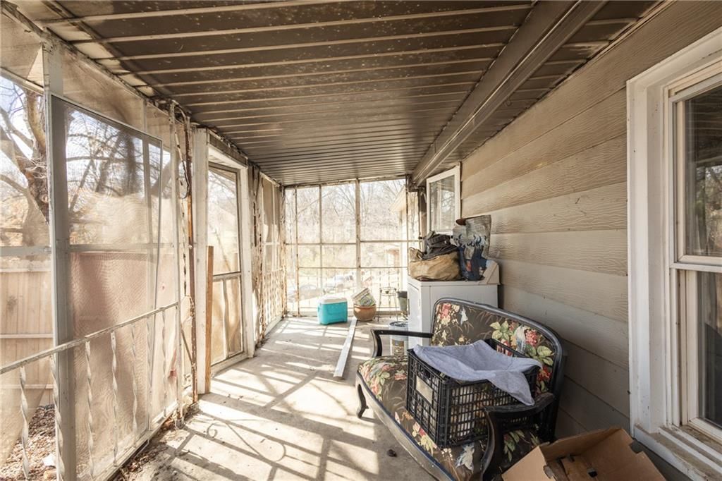 2707 Maple Avenue — photo 34