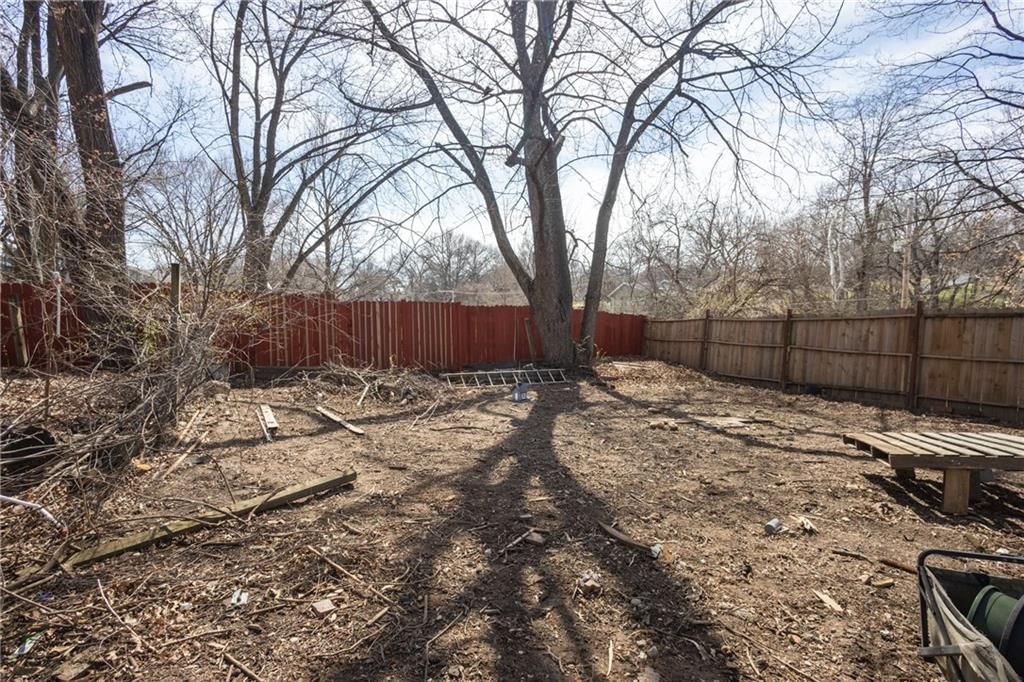 2707 Maple Avenue — photo 35