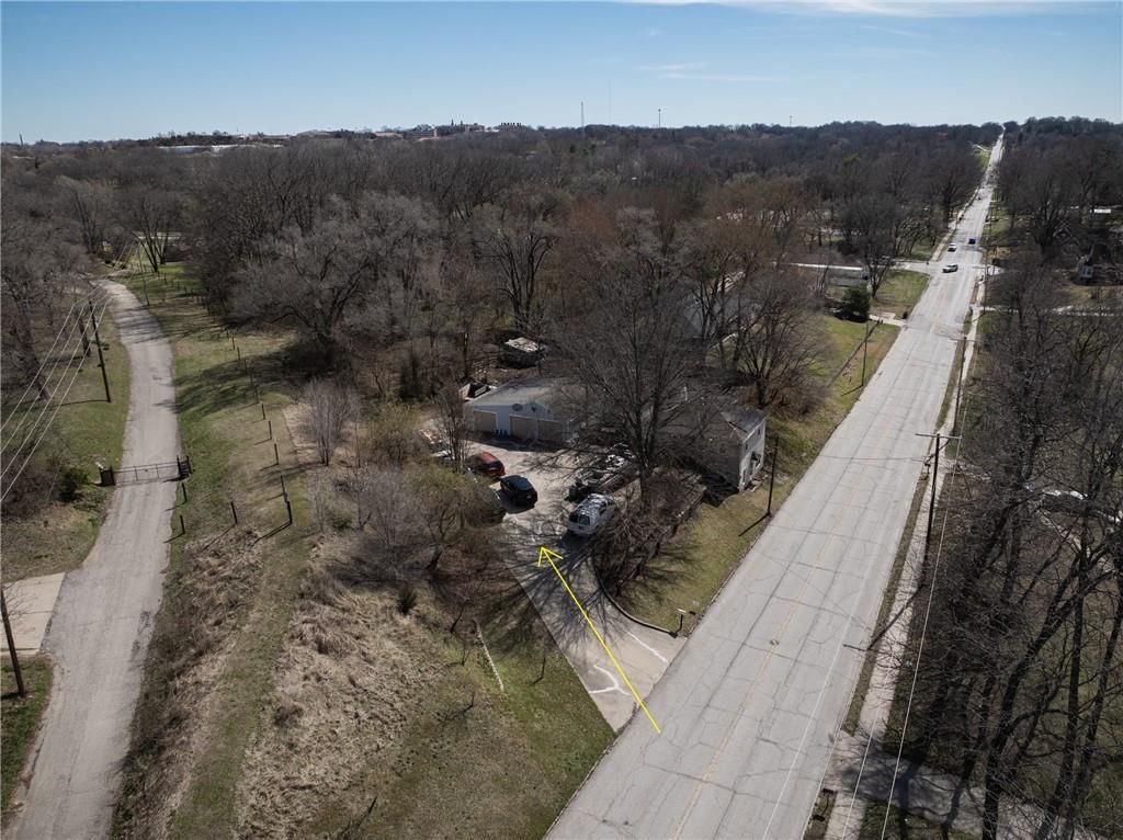 2707 Maple Avenue — photo 38