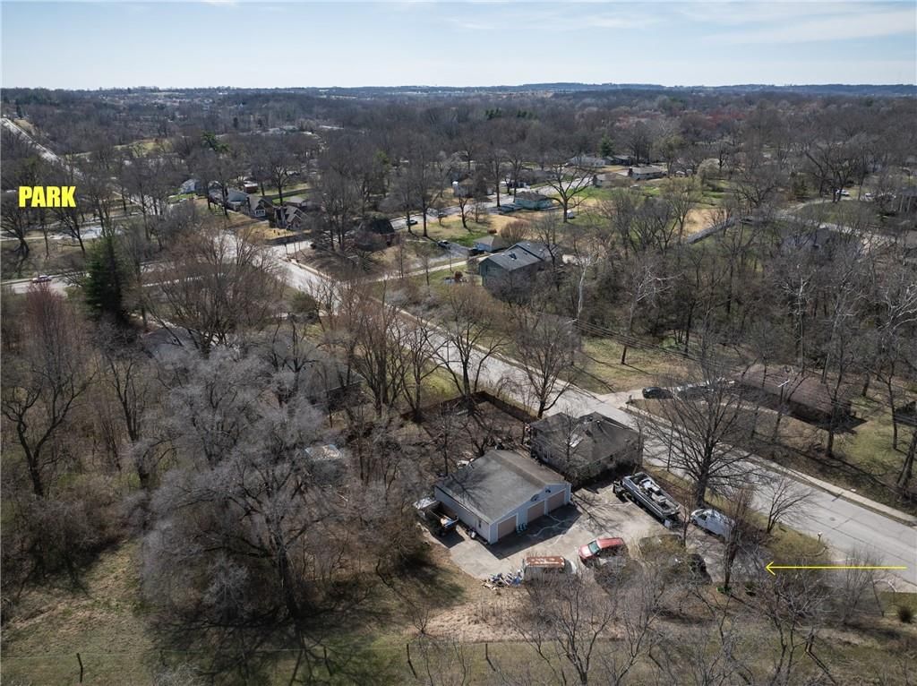 2707 Maple Avenue — photo 40