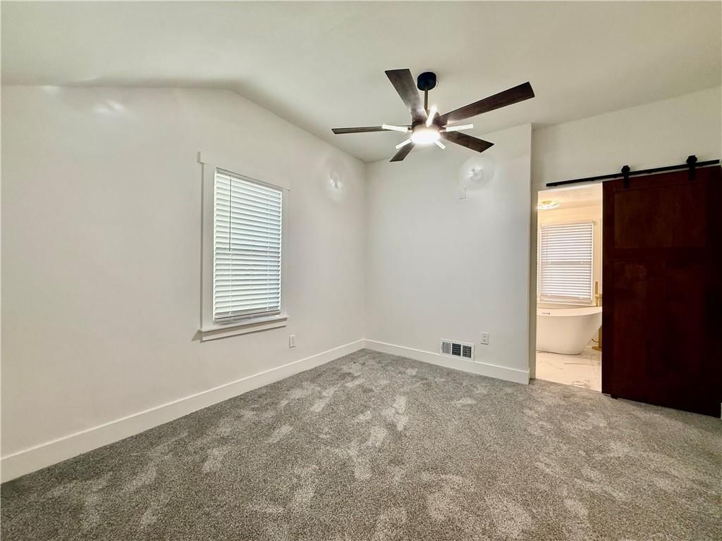 1004 N Duvall Avenue — photo 16