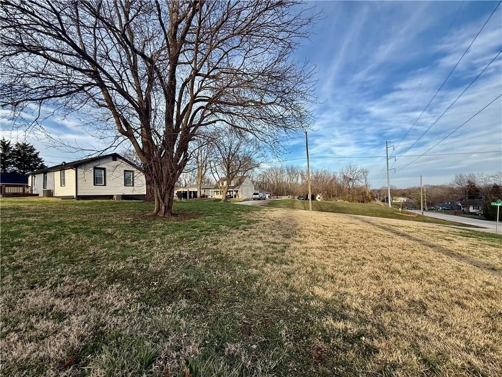 1004 N Duvall Avenue — photo 30